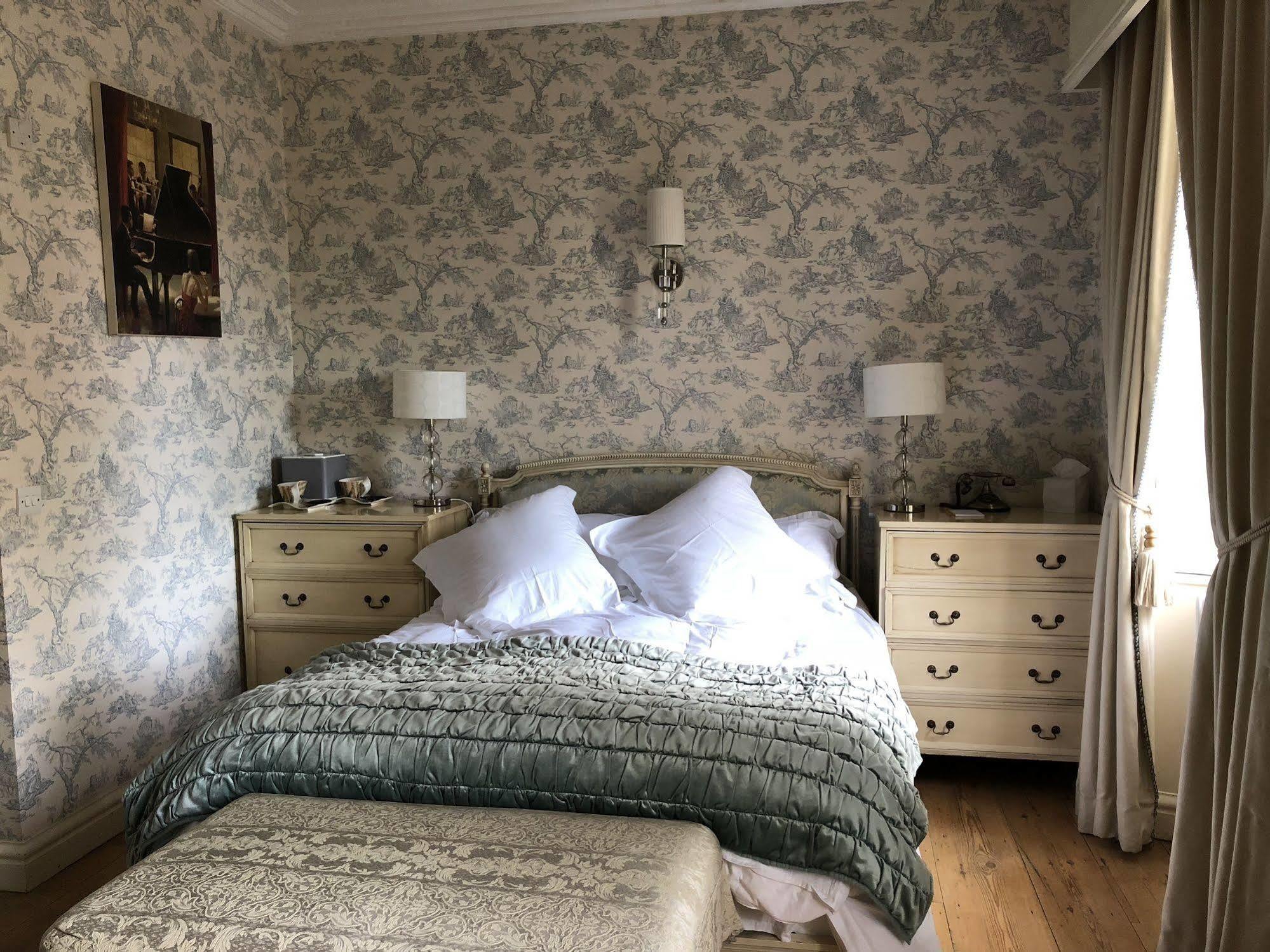Hickman Hill Hotel Гейнсбъро Екстериор снимка